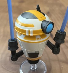 Star Clone Wars JEDI TRAINING DROID Action Figure Lightsaber Fight Robot