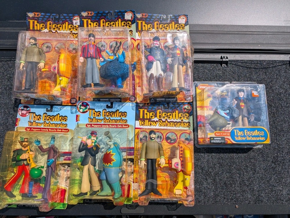 Lot The Beatles Mcfarlane Yellow Submarine McFarlane Toy 4 figures Vinyl SET