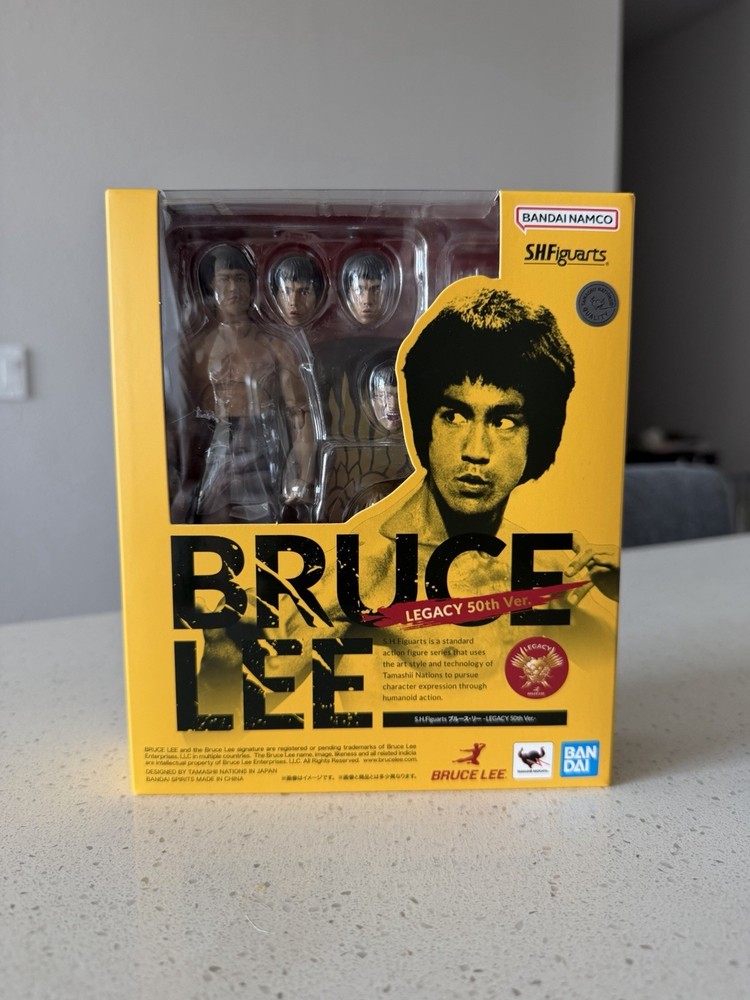 SH Figuarts Bruce Lee Legacy 50th Anniversary Ver. Figure Bandai