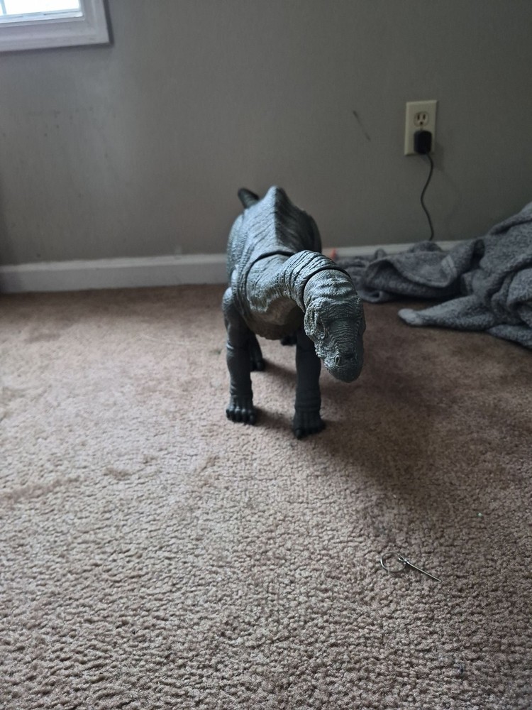 Mattel Jurassic World Dominion Apatosaurus Legacy Collection Figure