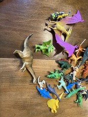 Lot of 25+ Play Toy Dinosaur Figure Plastic Variety Dino Triceratops T-re￼x