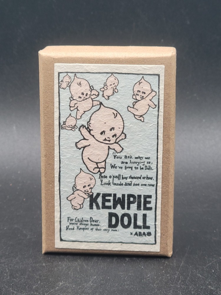 Paws ABAO x Kewpish Love Mini Figurine