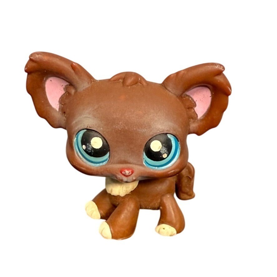 Littlest Pet Shop #219 Brown Chihuahua Dog Blue Eyes Hasbro LPS Figure Toy Cute
