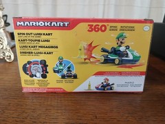 JAKKS Mario Kart – Spin Out Luigi with Banana – Brand New In Box