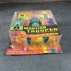 MARTIAN TROOPER MARS ATTACKS ACTION FIGURE VINTAGE TRENDMASTERS NEW SCI-FI 1996