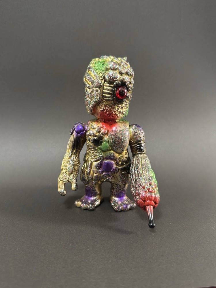 REALHEAD Mutant Chaos x Blobpus Gold Glitter Sofubi Figure Japan Rare