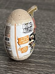 ZURU Robo Alive Dino Fossil Find Surprise Robotic Dinosaur Egg Toy New FREE SHIP