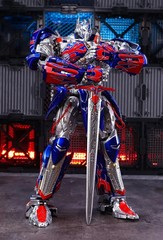 Unique Toys Deformable Last Knight OP Commander Prime UTR-02 9″ Action Figure