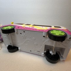 Shopkins Scoops Ice Cream Truck + Multiple Shopkin Figures And Accessories