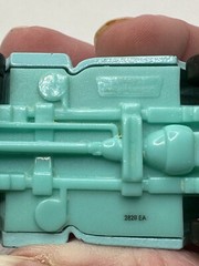 DISNEY Pixar CARS 2008 TOY BLUE Green Paint TOW TRUCK Mattel Tow Mater Diecast