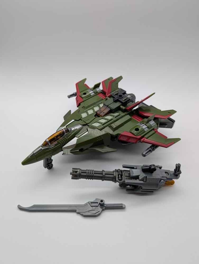 Transformers Legacy Evolution Skyquake with NONNEF kit, complete!