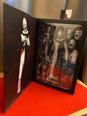 NECA Damien Leone’s TERRIFIER Ultimate ART THE CLOWN Action Figure NEW