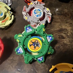 Vintage Beyblade Lot Original Plastic Gen Hasbro lot of beyblades