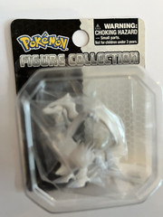 2011 Pokémon Collection Reshiram 2″ Figure New in Original Packaging