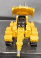 2015 Dinotrux Dozer 4.5″ Diecast- Yellow Triceratops Figure- Dozeratops