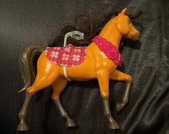 Dreamworks SPIRIT UNTAMED Miradero Festival Horse Blanket & Necklace