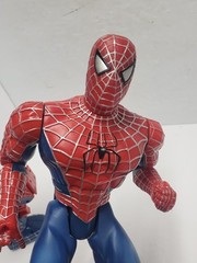 *WORKS* Marvel 2002 SpiderMan Kicking Punching 13″ Hero Action Figure Tobey