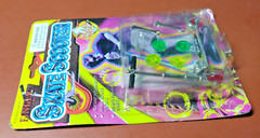 Finger Skate Scooter Die Cast Metal Toy Used/Plastic Bubble Separating From Card