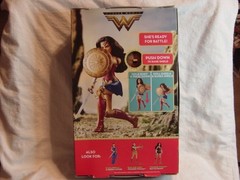 MATTEL- FROM THE MOVIE WONDER WOMAN- SHIELD BLOCK WONDER WOMAN DOLL