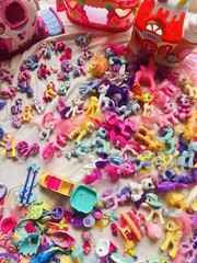 Huge Mixed Lot My Little Pony, 72 Ponies Over 100 Various Accessories 3 Playsets