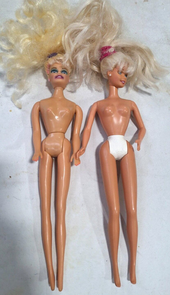 Lot of 2 Vintage Mattel Barbie Dolls Swivel Waist Big Blonde Hair – 76
