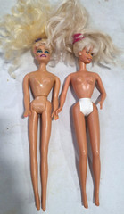 Lot of 2 Vintage Mattel Barbie Dolls Swivel Waist Big Blonde Hair – 76