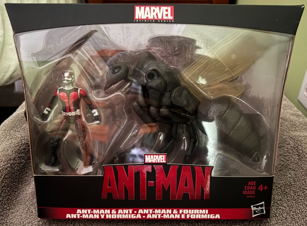 HASBRO MARVEL – Ant-Man w/ Giant Ant, 2015 NIB: FREE SHIPPING