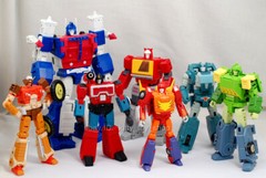 Small Scale MFT Auto Vehicle Deformable Robot Team Figure Boy Kids Toy Car Gift