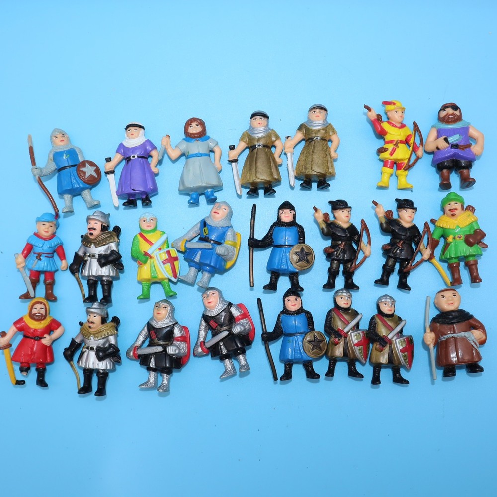Lot of 23 Vintage Soma Toy figurines -Robin hood series and a few medieval ones