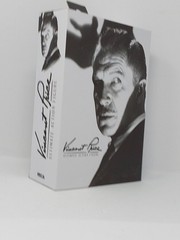 ULTIMATE VINCENT PRICE (BLACK & WHITE) 7″ inch Action Figure Neca