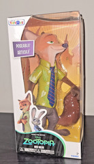 Tomy *RARE* TOYS R US exclusive ZOOTOPIA new NICK WILDE boxed 8″ figure VHTF