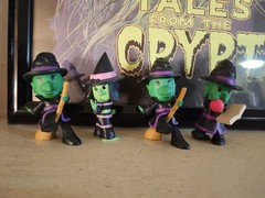Wacky Wizards Mini Figurine 2″ Lot Of 18