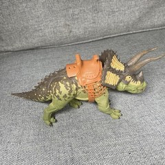 Primal Clash Dino Commander Beast Taming Squad Triceratops & Mammoth w Saddles