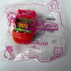 Shopkins Cupcake Truck Cutie Car Play n Display Collector’s Van with Car + Extra