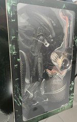 NECA Alien Big Chap Ultimate Edition Boxed Figure w/ Facehugger, Pod NEW