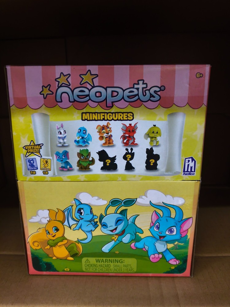 Case of 24 Pieces PhatMolo Neopets Minifigures Blind Bags NEW Sealed
