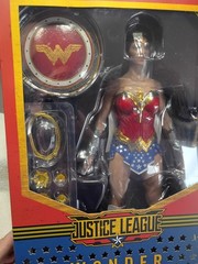 Sideshow Wonder Woman Justice League 1/6 Scale Comic Concept Collectible Figure