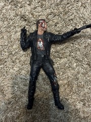Terminator 2 Judgment Day T-800 Figure Battle Damaged Neca or McFarlane