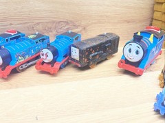 Lot Of 6 2013 Thomas Motorized Engines And 34 Other Pieces
