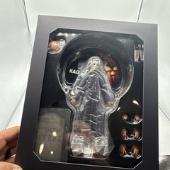 Mezco One 12:Collective Halloween 1978 Michael Myers Figure