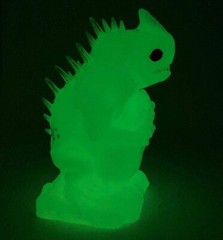 Cryptozoo-Fubi El Chupacabra “GID Ed.” by Weston Brownlee x Tenacious Toys
