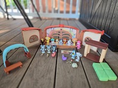 Bluey School Playset w/ Figures And Accessories, The Terriers, Chloe, Rusty, Etc