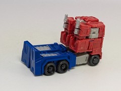 Transformers Optimus Prime Complete Kingdom Core Class WFC Robot