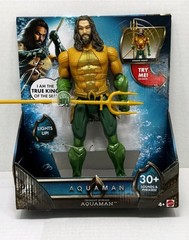 Aquaman Trident Strike Deluxe, 30+ Sounds & Phrases, 12in Action Figure, New