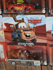 HUGE LOT OF LIGHTNING MCQUEEN, TOW-MATER & OTHER PIXAR CARS LMQ