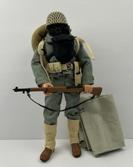 GI Joe 1997 D-Day Salute Big Red One 12″ Figure Complete 1996 Hasbro Stamp. B-86