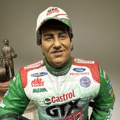 MCFARLANE SPORTS FIGURE NASCAR RACING JOHN FORCE GTX 2002 FUNNY CAR CHAMPION