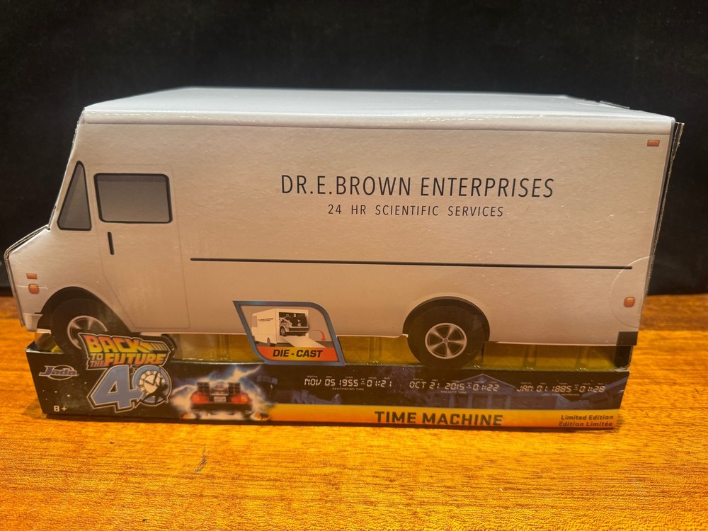 BACK TO THE FUTURE TIME MACHINE 40th Anniversary 1:24 Die-Cast Metal Vehicle