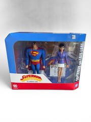 DC Collectibles Superman Animated Series Superman & Lois Lane Figures