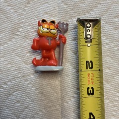 GARFIELD CAT IN HALLOWEEN RED DEVIL COSTUME WITH PITCHFORK VINTAGE TOY FIGURINE